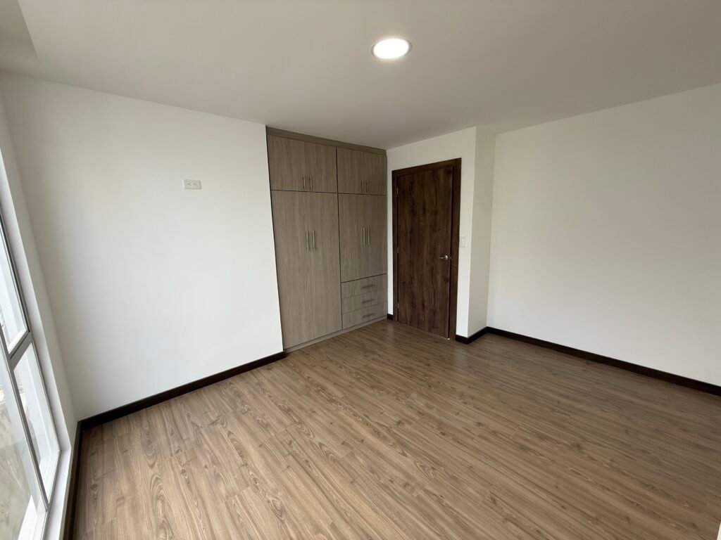 Additional bedroom in the new Altos del Valle home