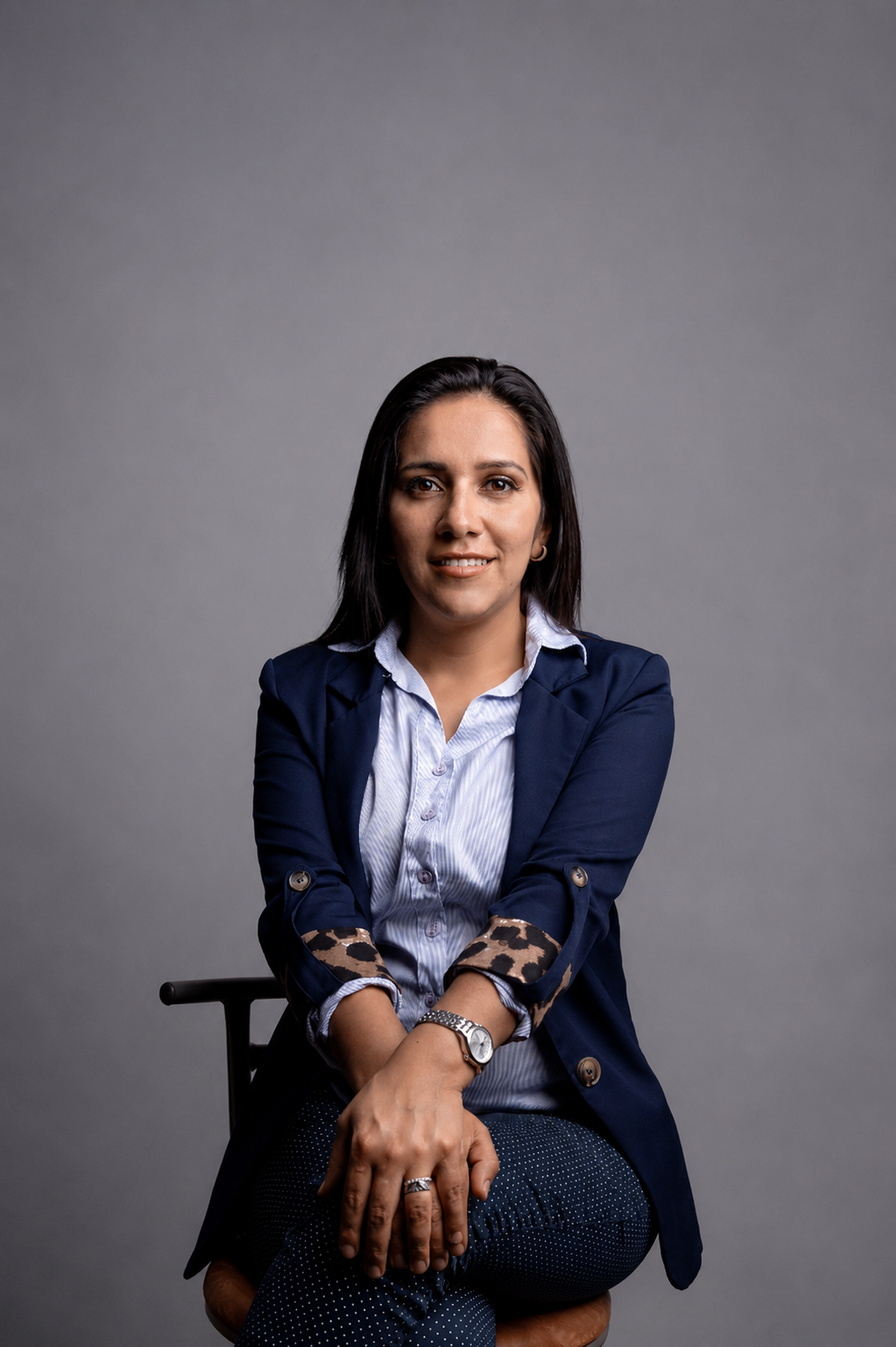 Professional portrait of María Elizabeth Armijos