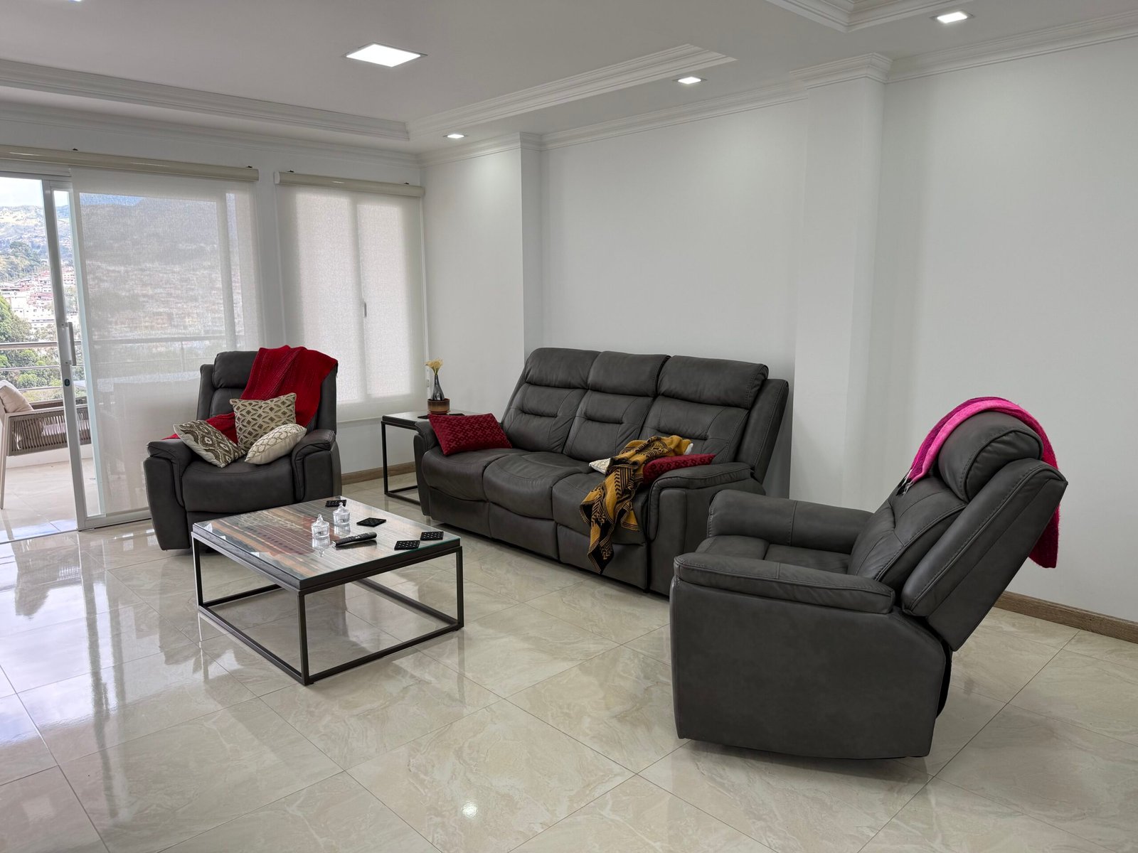 Furnished duplex apartment in Estancia Norte, Loja - photo 3