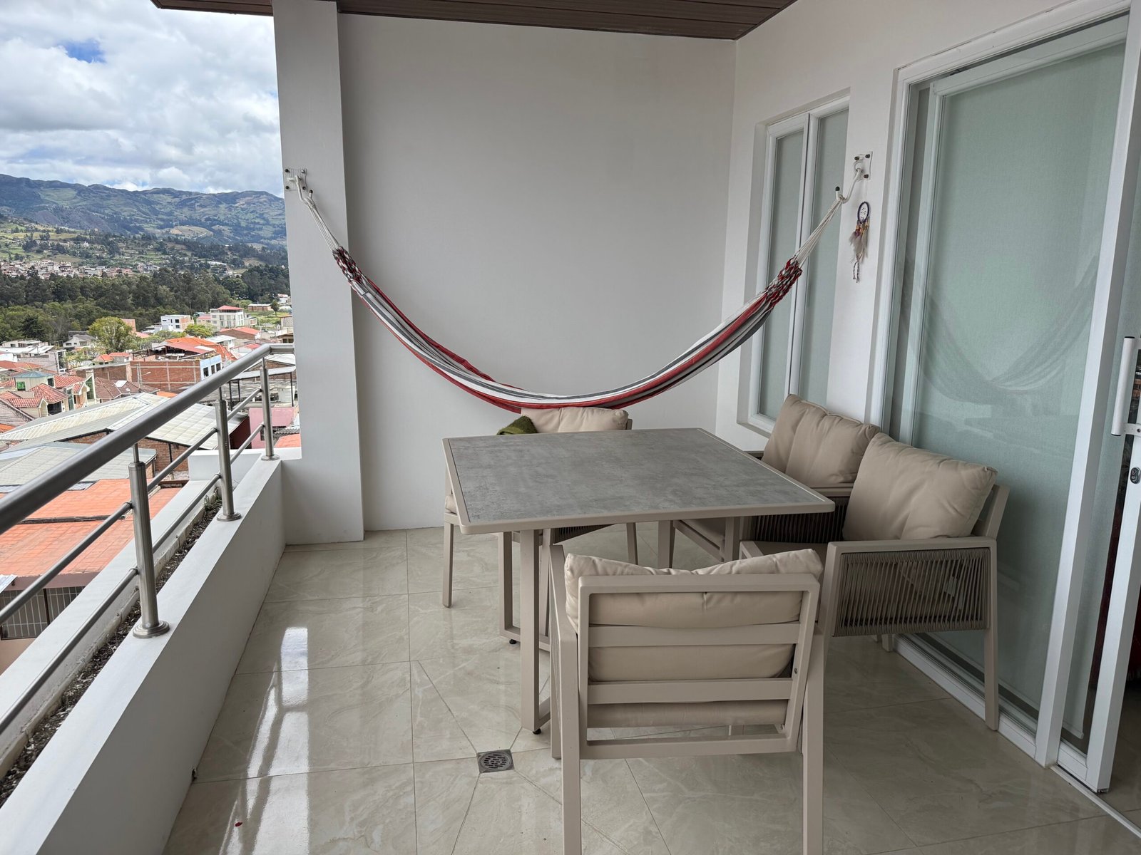 Furnished duplex apartment in Estancia Norte, Loja - photo 1
