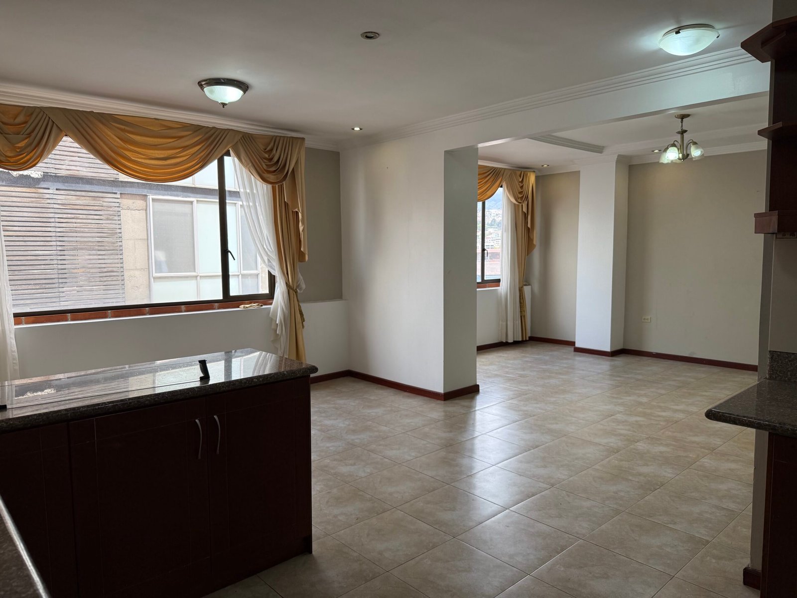 Open living and dining area in Ciudadela Zamora apartment