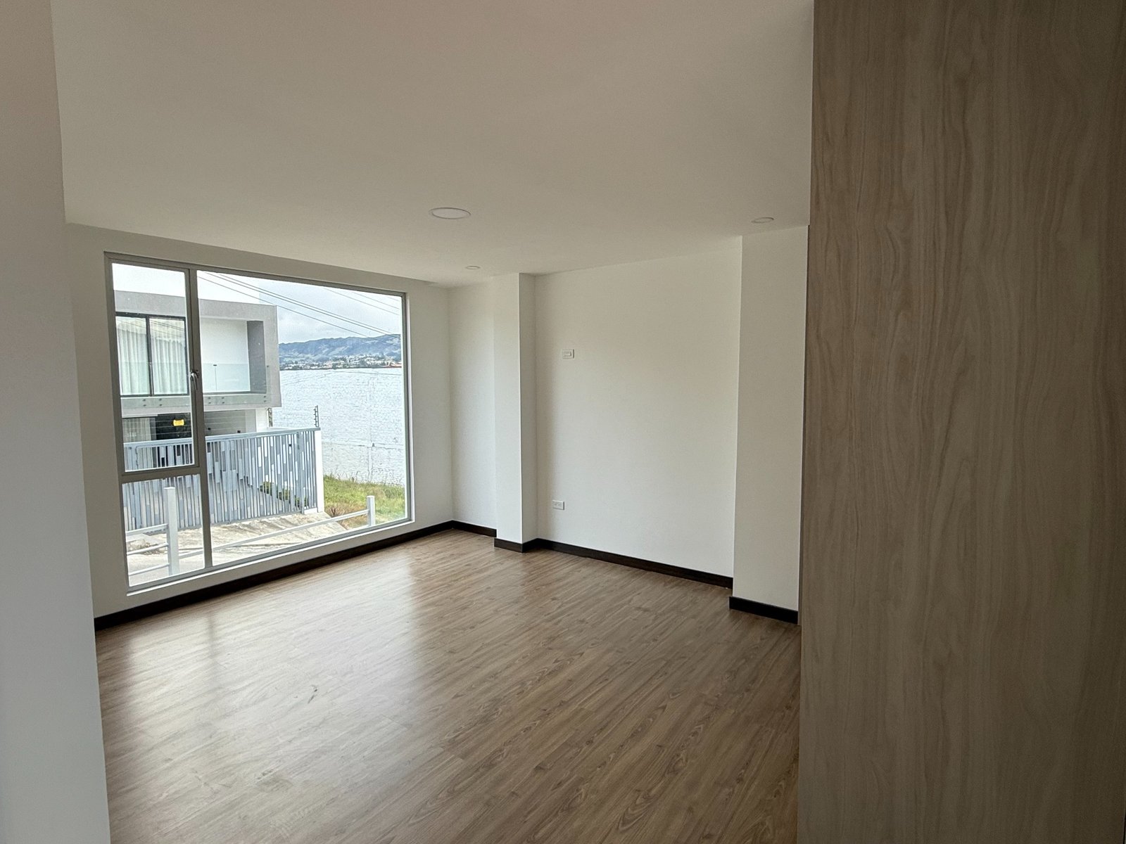Bright additional bedroom