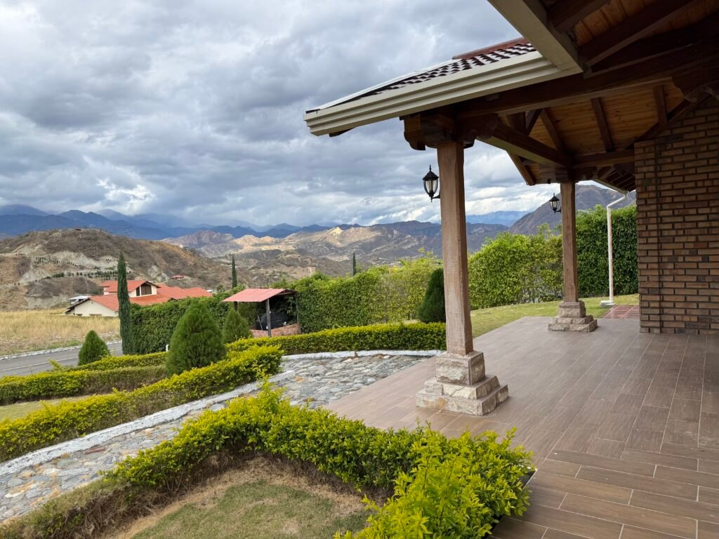 Covered barbecue area with mountain views
